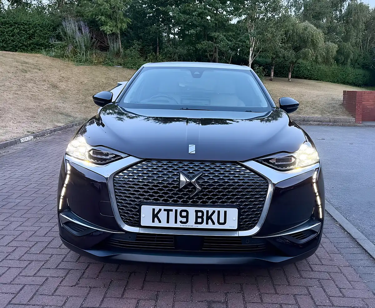 Used 2019 DS Automobiles DS 3 Crossback Prestige Purple - Interior and Exterior details 3