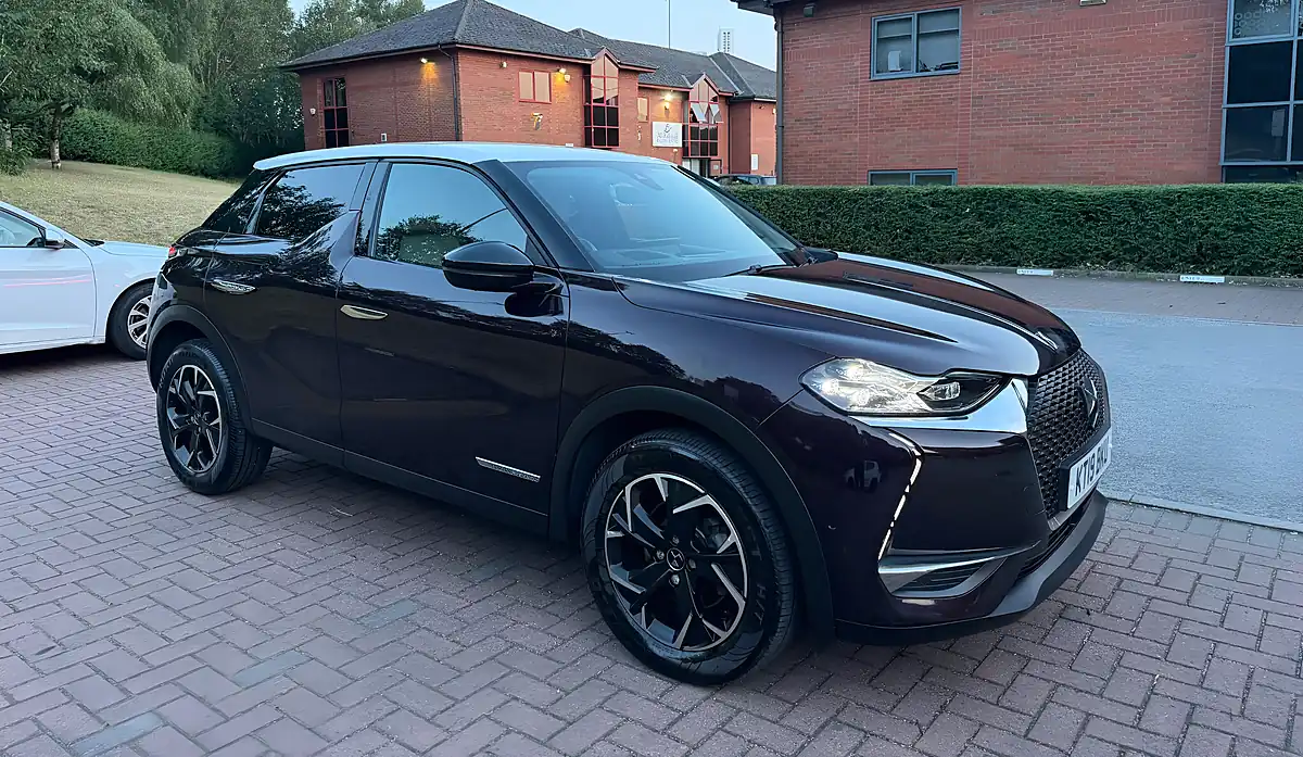 Used 2019 DS Automobiles DS 3 Crossback Prestige Purple - Interior and Exterior details 8