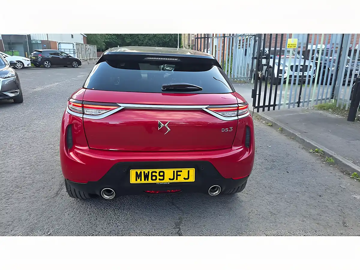 Used 2019 DS Automobiles DS 3 Crossback Prestige Red - Interior and Exterior details 10