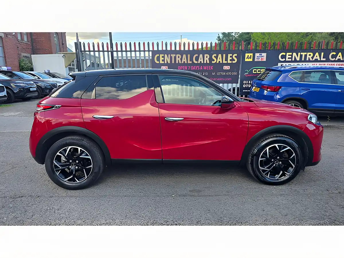 Used 2019 DS Automobiles DS 3 Crossback Prestige Red - Interior and Exterior details 5