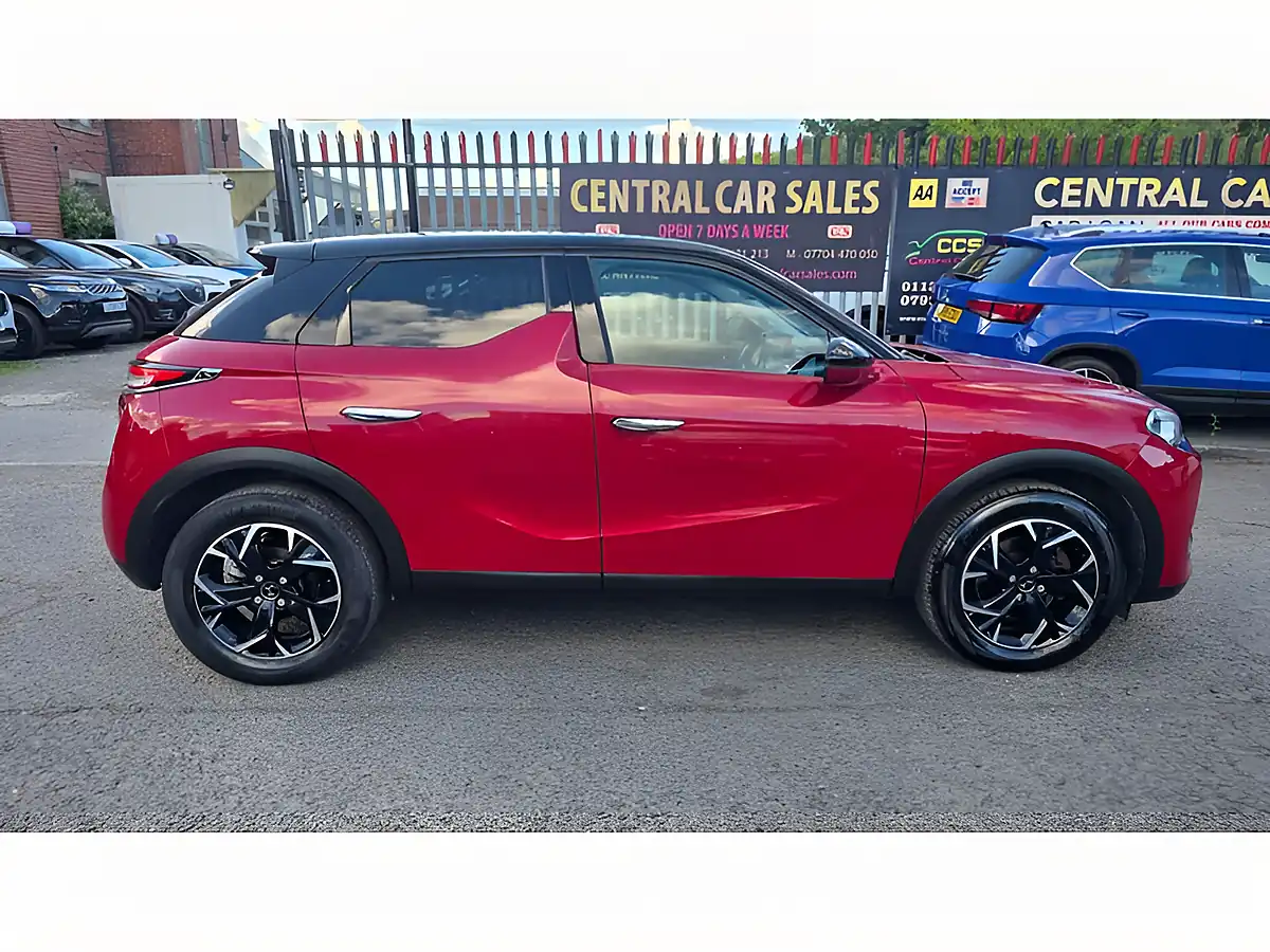 Used 2019 DS Automobiles DS 3 Crossback Prestige Red - Interior and Exterior details 6