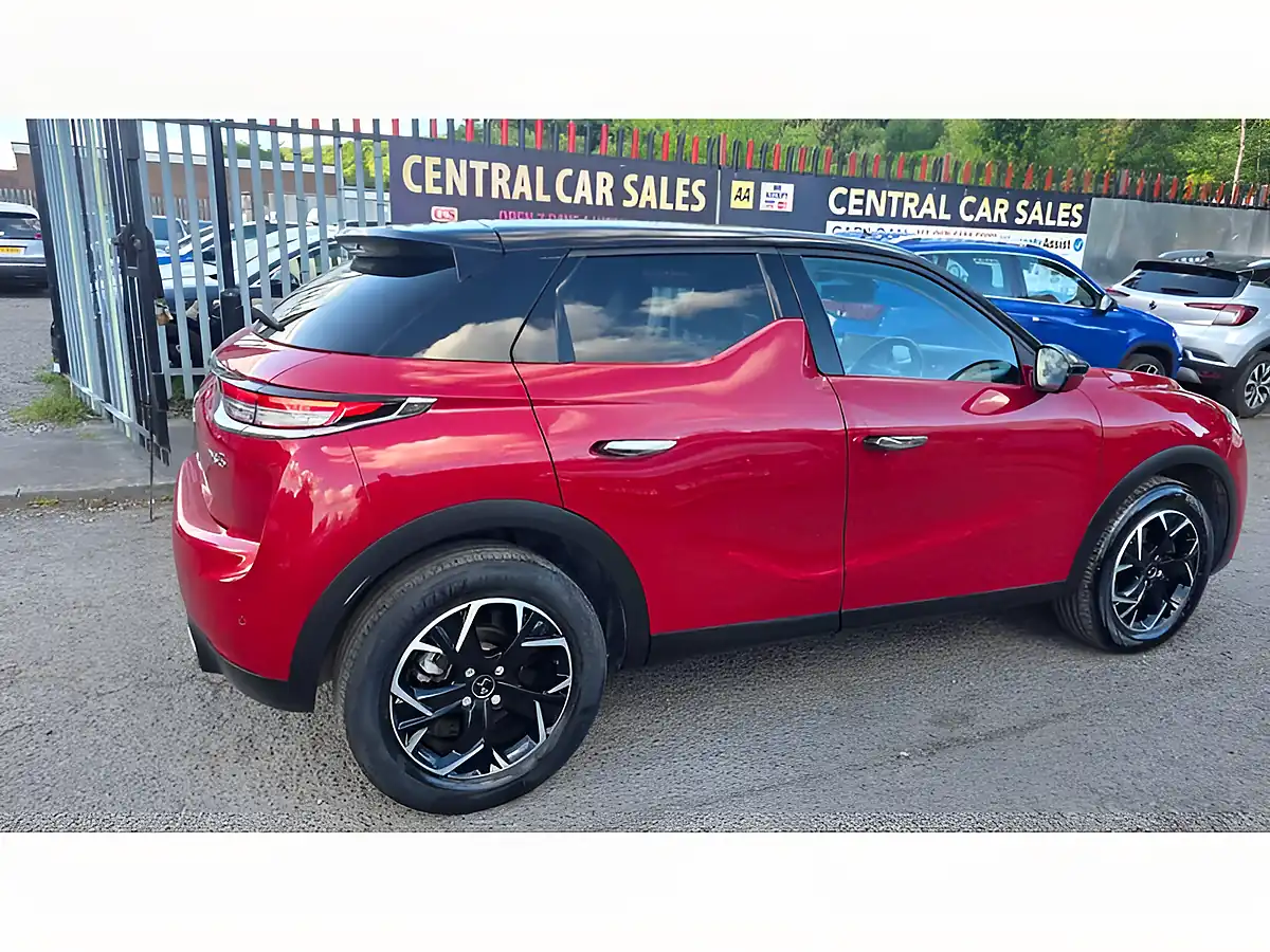 Used 2019 DS Automobiles DS 3 Crossback Prestige Red - Interior and Exterior details 9