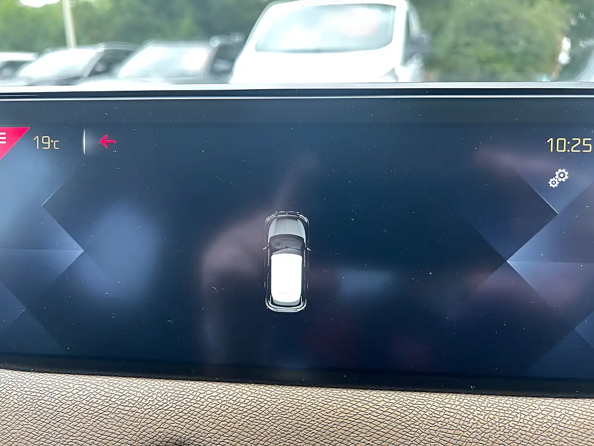 Used 2019 DS Automobiles DS 3 Crossback Prestige Red - Interior and Exterior details 10