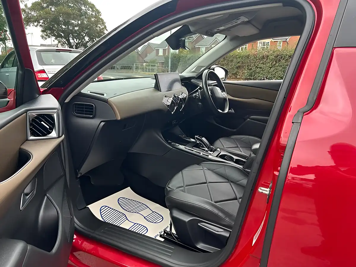 Used 2019 DS Automobiles DS 3 Crossback Prestige Red - Interior and Exterior details 15