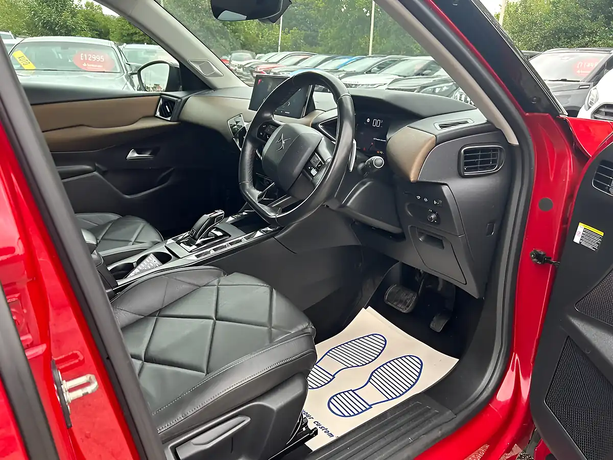 Used 2019 DS Automobiles DS 3 Crossback Prestige Red - Interior and Exterior details 4