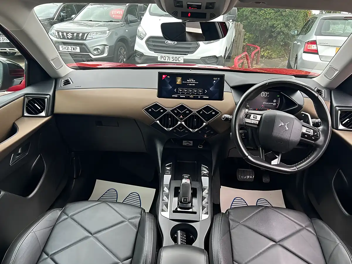 Used 2019 DS Automobiles DS 3 Crossback Prestige Red - Interior and Exterior details 6