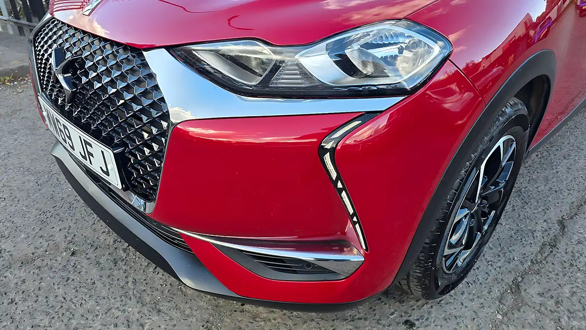 Used 2019 DS Automobiles DS 3 Crossback Prestige Red - Interior and Exterior details 12