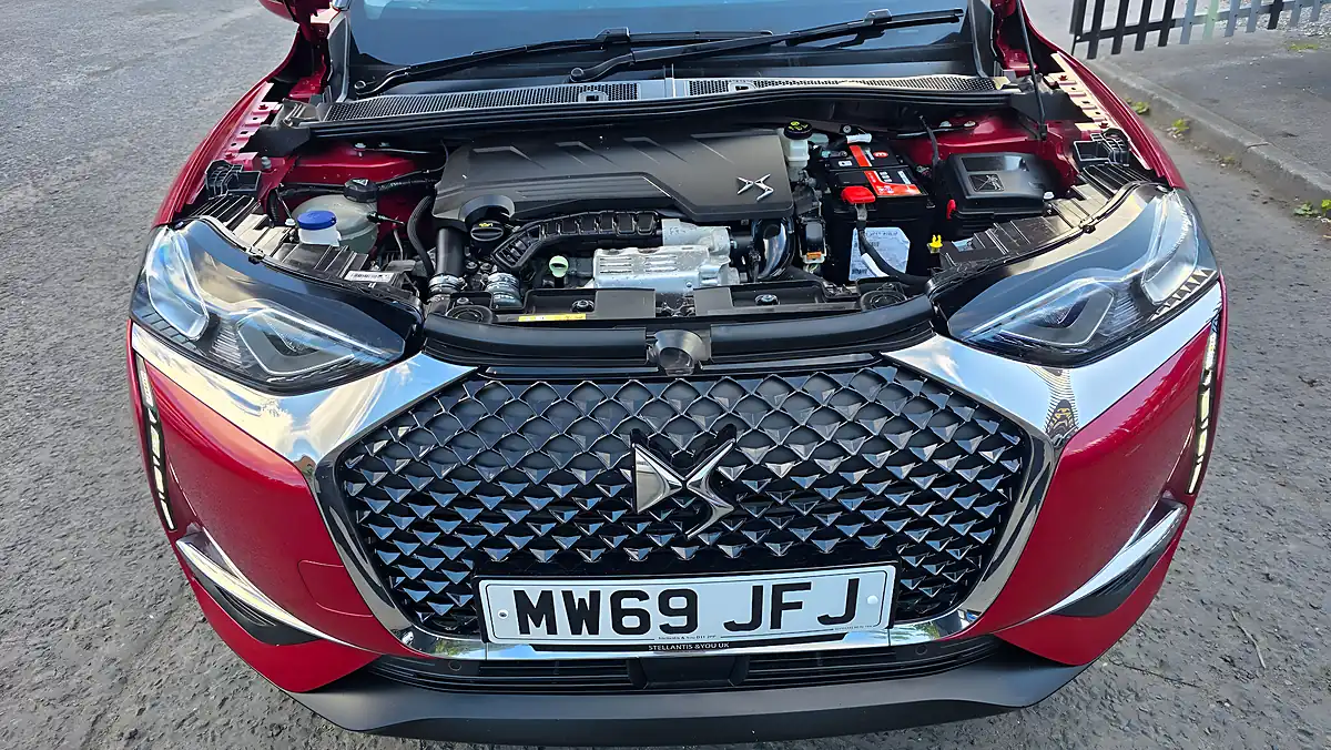Used 2019 DS Automobiles DS 3 Crossback Prestige Red - Interior and Exterior details 20