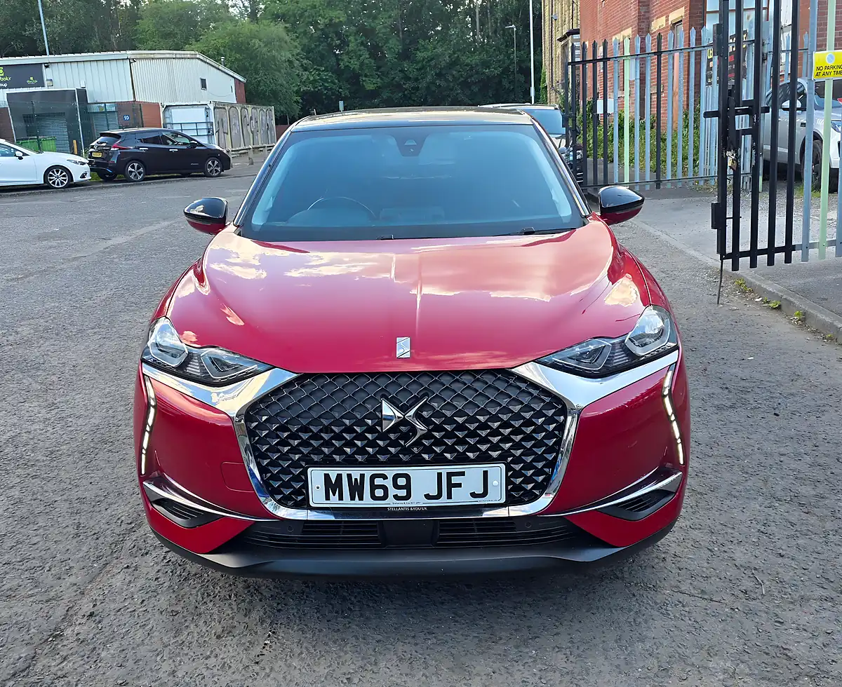 Used 2019 DS Automobiles DS 3 Crossback Prestige Red - Interior and Exterior details 3