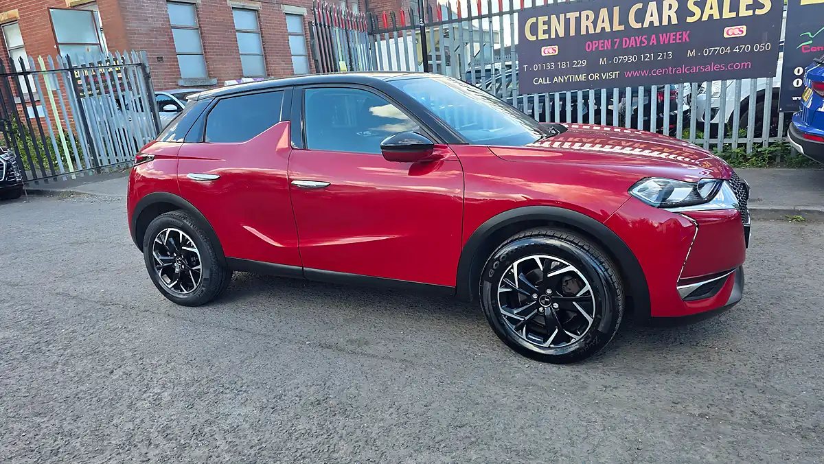 Used 2019 DS Automobiles DS 3 Crossback Prestige Red - Interior and Exterior details 5
