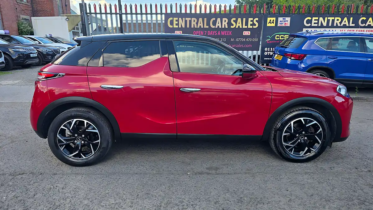 Used 2019 DS Automobiles DS 3 Crossback Prestige Red - Interior and Exterior details 7