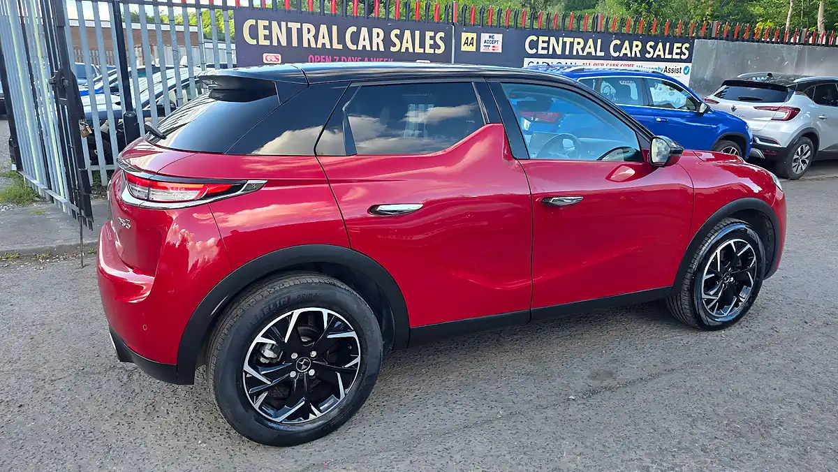 Used 2019 DS Automobiles DS 3 Crossback Prestige Red - Interior and Exterior details 9