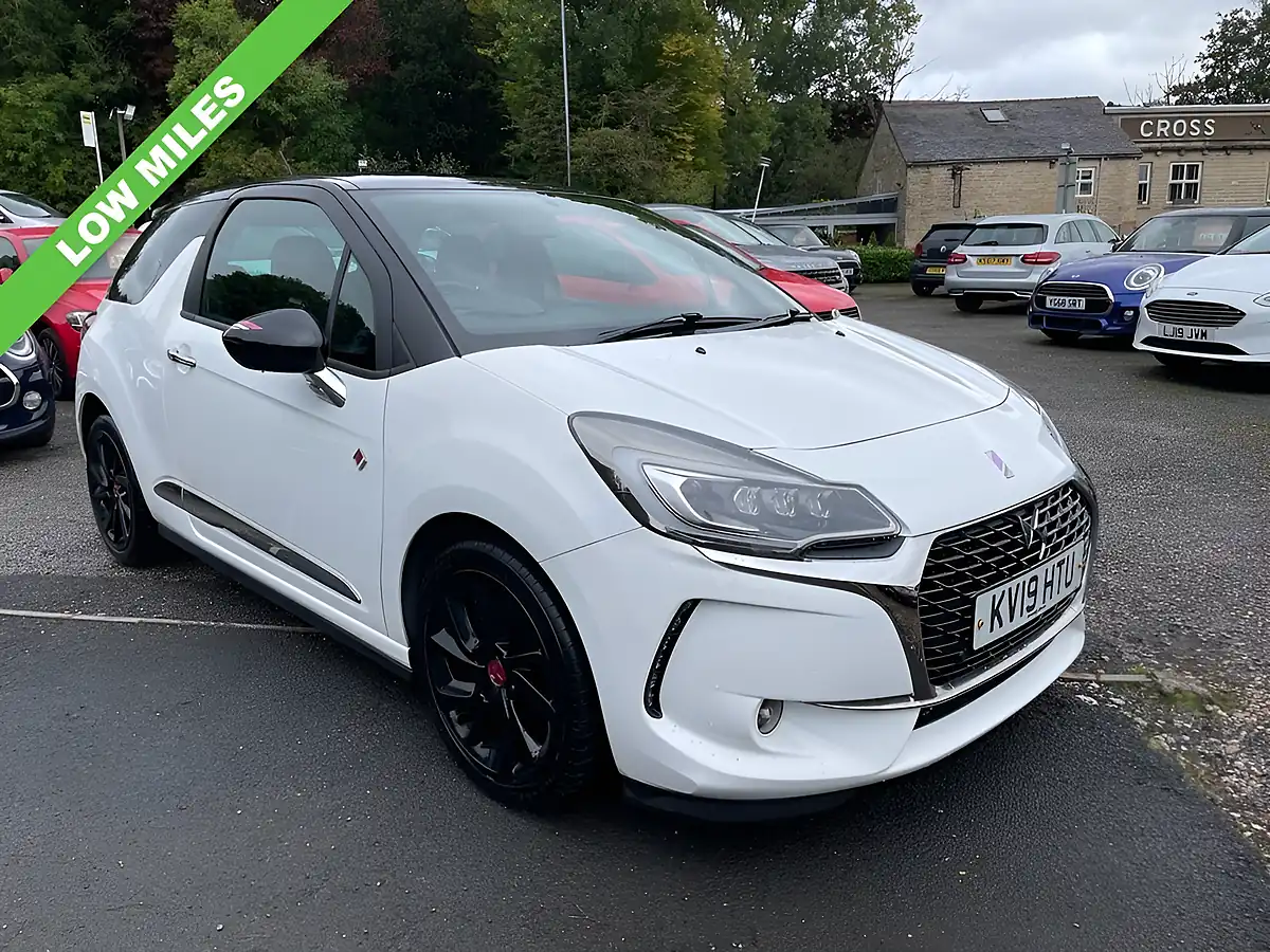 Used 2019 DS Automobiles DS 3 Performance Line Pearl White With Black Roof - Interior and Exterior details 2