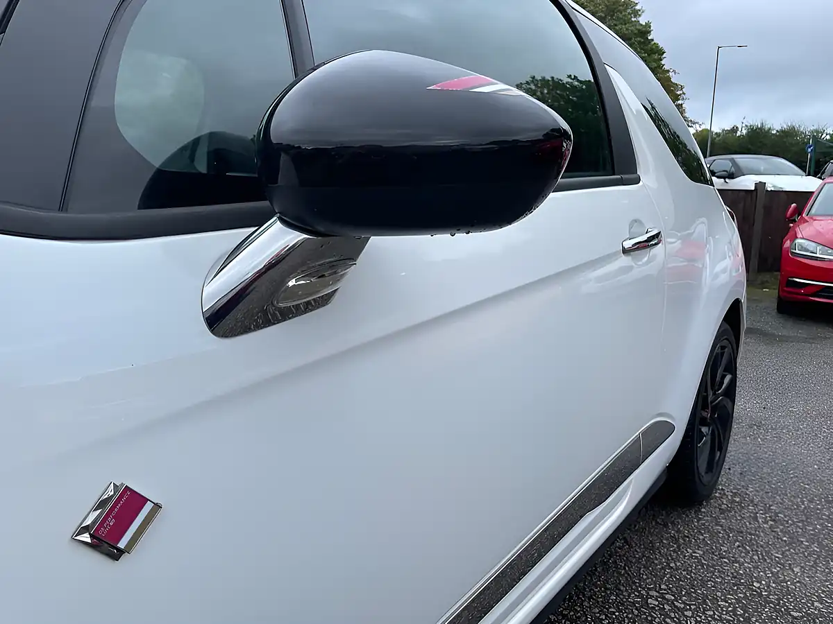 Used 2019 DS Automobiles DS 3 Performance Line Pearl White With Black Roof - Interior and Exterior details 20