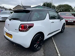 Used 2019 DS Automobiles DS 3 Performance Line Pearl White With Black Roof - Interior and Exterior details 8