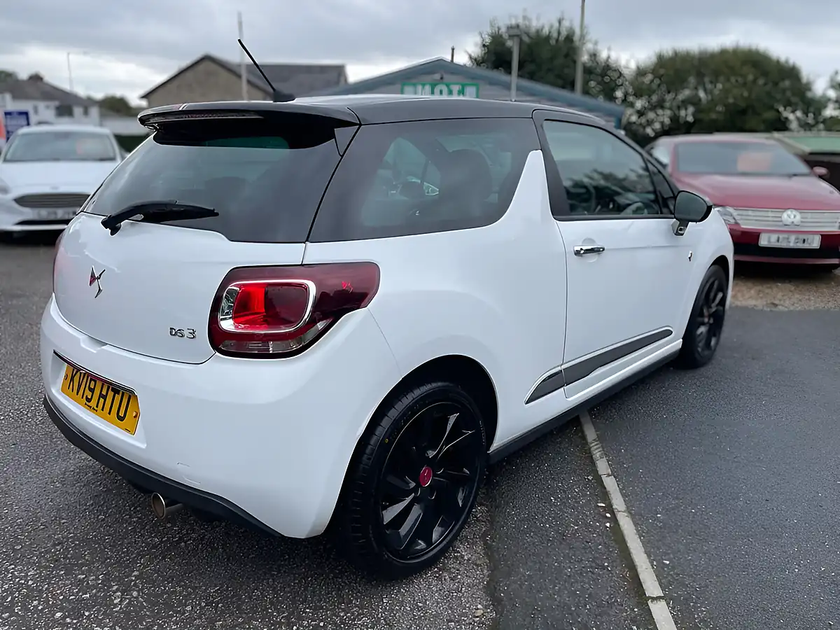 Used 2019 DS Automobiles DS 3 Performance Line Pearl White With Black Roof - Interior and Exterior details 8