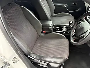 Used 2019 DS Automobiles DS 3 Performance Line White - Interior and Exterior details 10