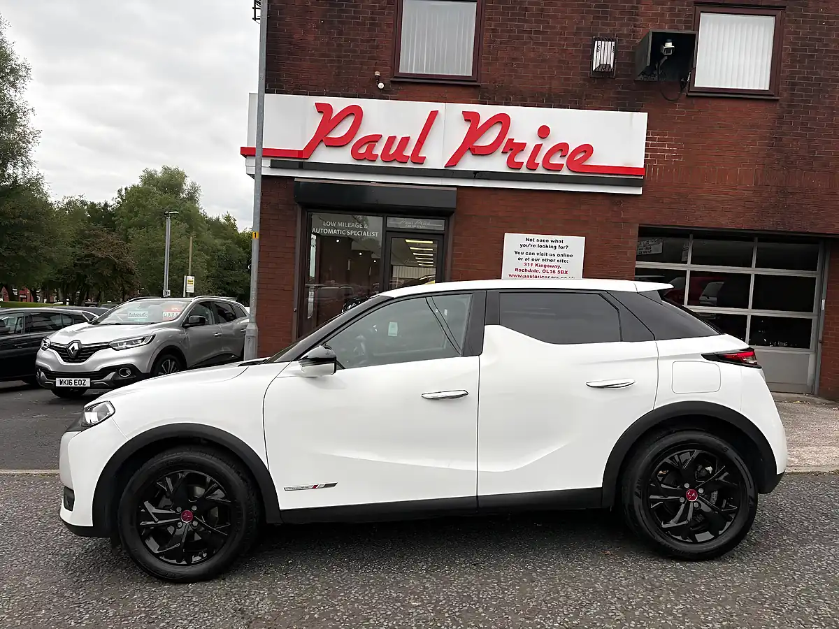 Used 2019 DS Automobiles DS 3 Performance Line White - Interior and Exterior details 6