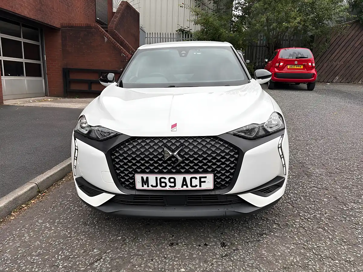 Used 2019 DS Automobiles DS 3 Performance Line White - Interior and Exterior details 8