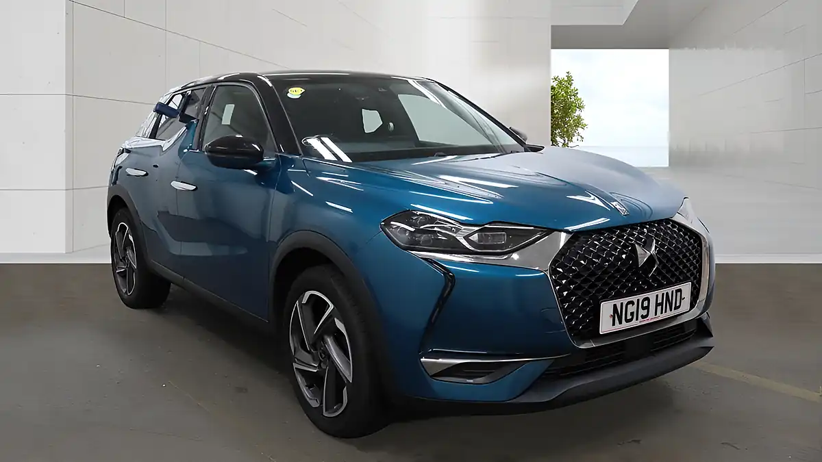 Used 2019 DS Automobiles DS 3 Prestige Blue - Front View