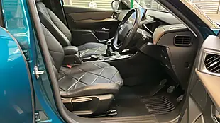 Used 2019 DS Automobiles DS 3 Prestige Blue - Interior and Exterior details 8
