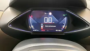 Used 2019 DS Automobiles DS 3 Prestige Blue - Interior and Exterior details 9