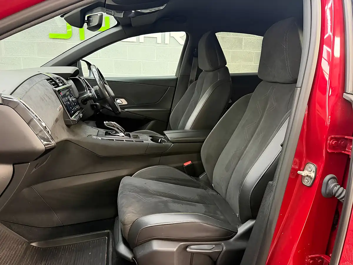 Used 2019 DS Automobiles DS 7 Crossback Performance Line Red - Interior and Exterior details 13