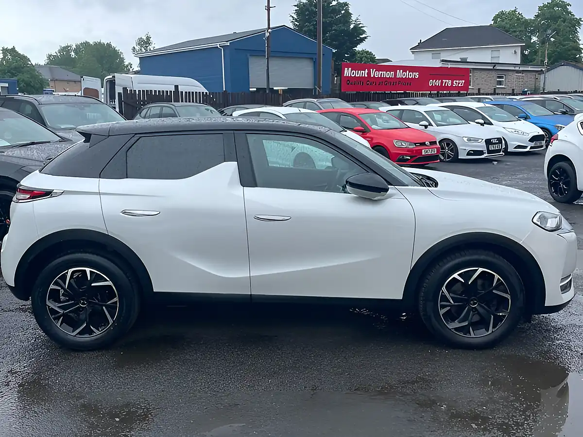 Used 2019 DS DS 3 Prestige Crossback White - Interior and Exterior details 10