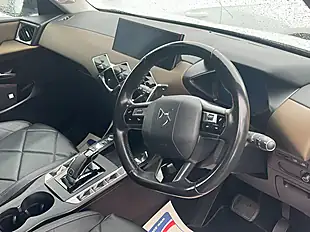 Used 2019 DS DS 3 Prestige Crossback White - Interior and Exterior details 12