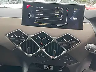Used 2019 DS DS 3 Prestige Crossback White - Interior and Exterior details 13