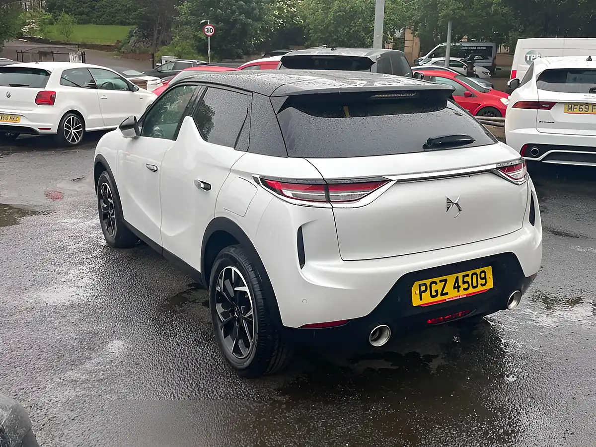 Used 2019 DS DS 3 Prestige Crossback White - Interior and Exterior details 6