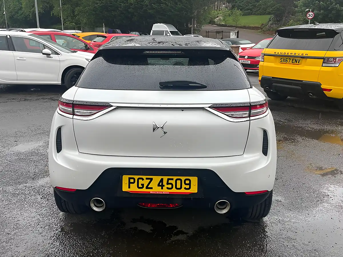 Used 2019 DS DS 3 Prestige Crossback White - Interior and Exterior details 7