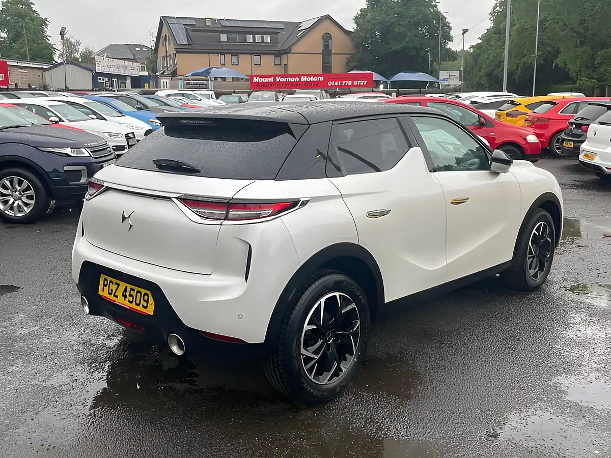 Used 2019 DS DS 3 Prestige Crossback White - Interior and Exterior details 9