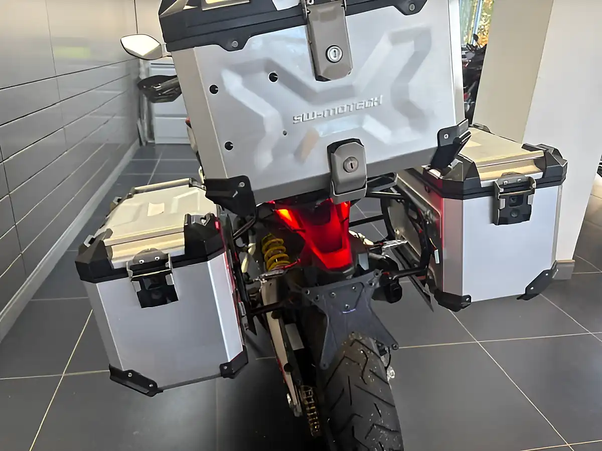 Used 2019 Ducati Multistrada 1260 Enduro Red - Interior and Exterior details 12