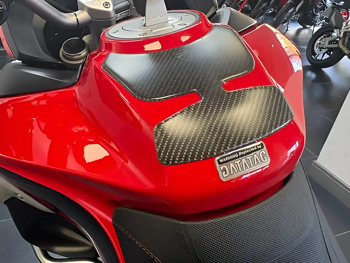 Used 2019 Ducati Multistrada 1260 Enduro Red - Interior and Exterior details 14