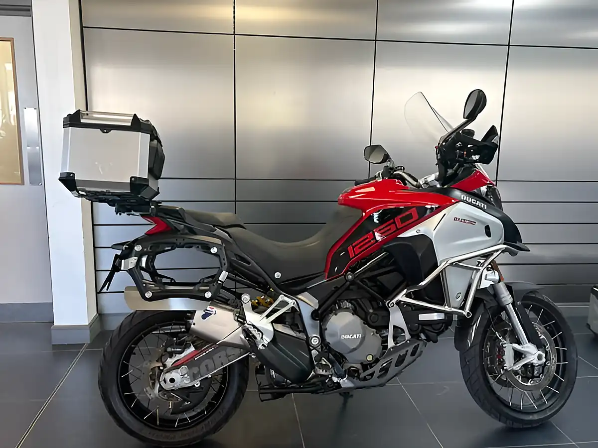 Used 2019 Ducati Multistrada 1260 Enduro Red - Interior and Exterior details 15