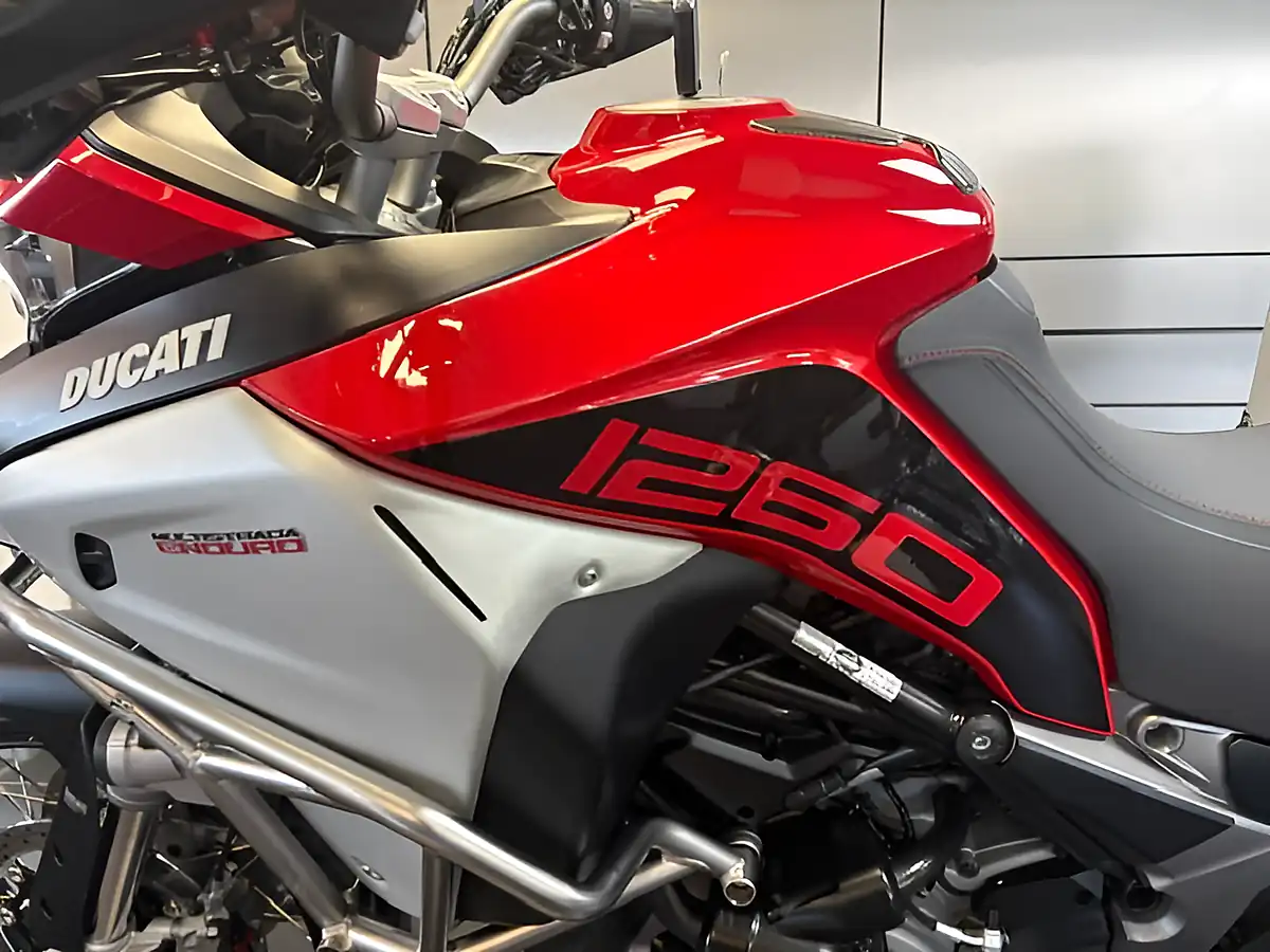 Used 2019 Ducati Multistrada 1260 Enduro Red - Interior and Exterior details 17
