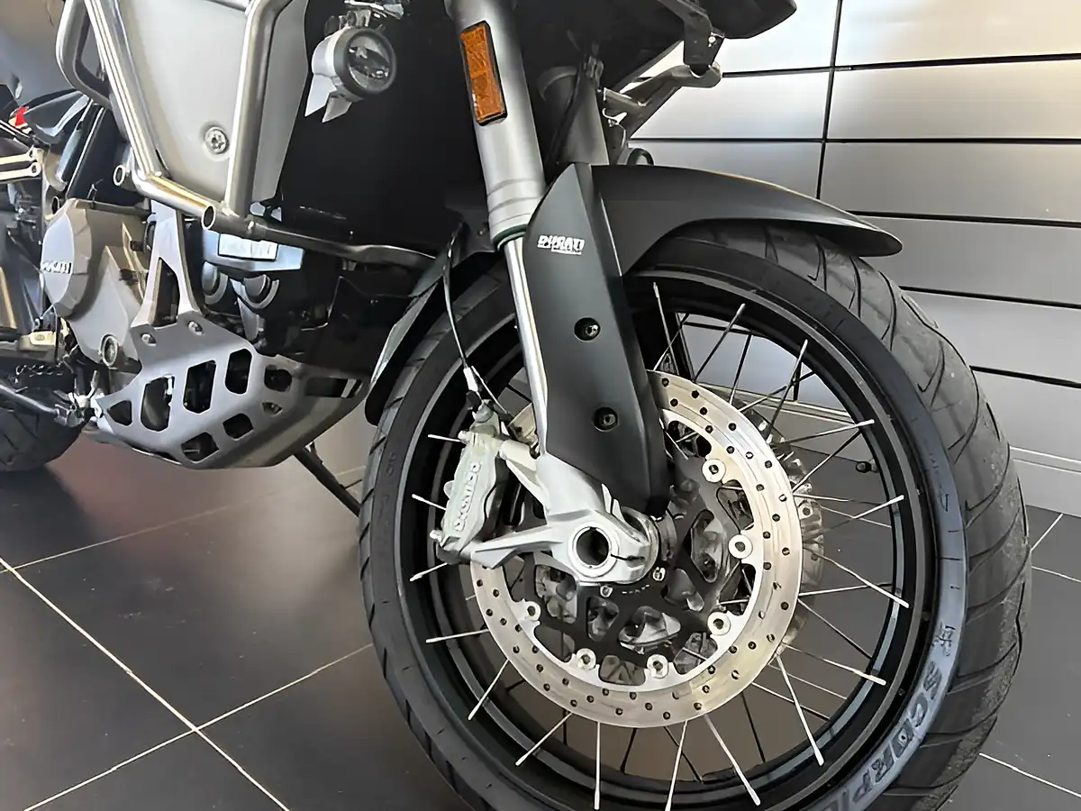 Used 2019 Ducati Multistrada 1260 Enduro Red - Interior and Exterior details 4