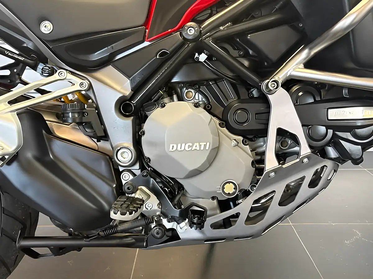Used 2019 Ducati Multistrada 1260 Enduro Red - Interior and Exterior details 7