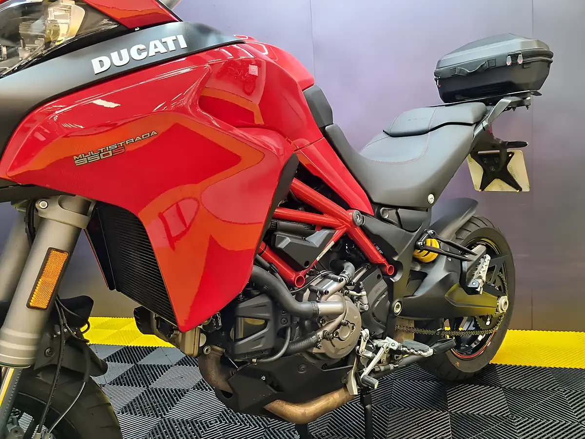 Used 2019 Ducati Multistrada 950 S Red - Interior and Exterior details 12