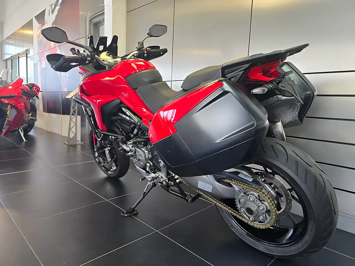 Used 2019 Ducati Multistrada Red - Interior and Exterior details 17