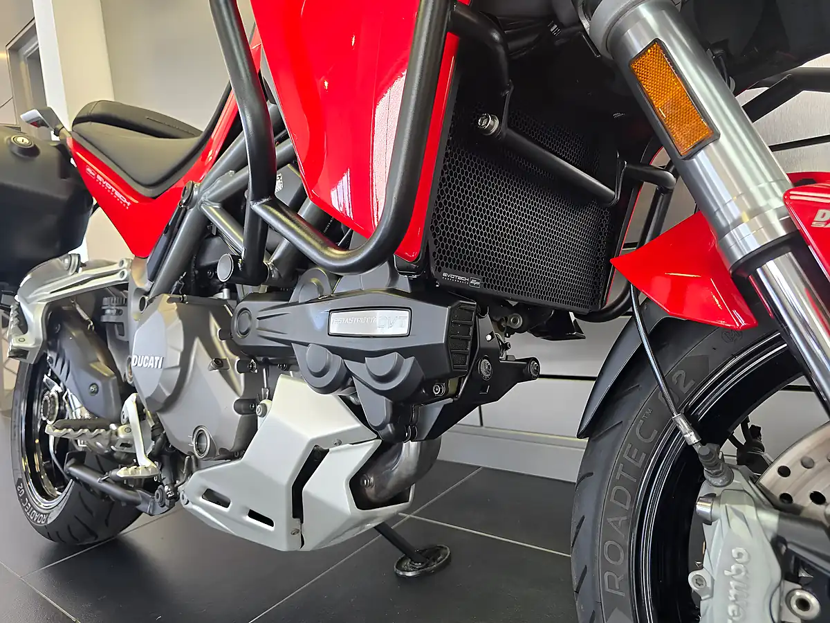 Used 2019 Ducati Multistrada Red - Interior and Exterior details 5