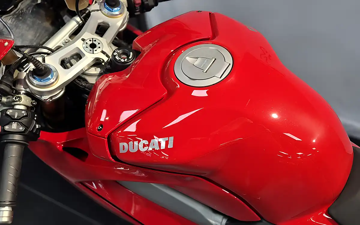 Used 2019 Ducati Panigale V4 S - Interior and Exterior details 16