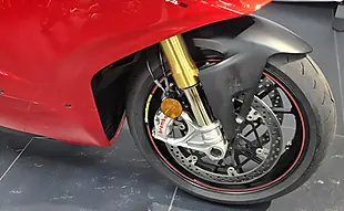 Used 2019 Ducati Panigale V4 S - Interior and Exterior details 9