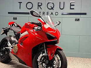 Used 2019 Ducati Panigale V4 Super Sports Red - Interior and Exterior details 10