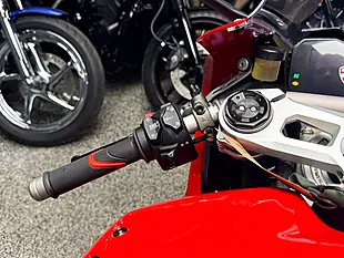 Used 2019 Ducati Panigale V4 Super Sports Red - Interior and Exterior details 15