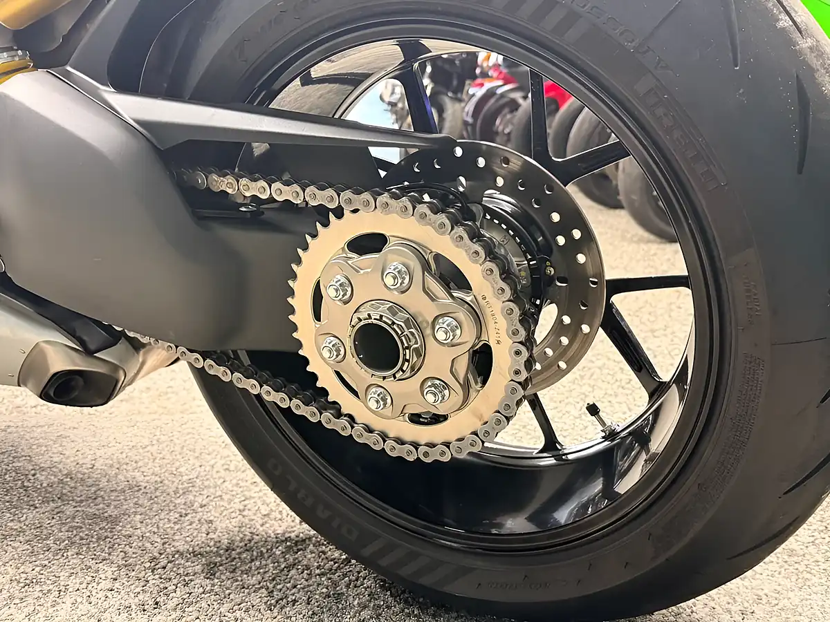 Used 2019 Ducati Panigale V4 Super Sports Red - Interior and Exterior details 16