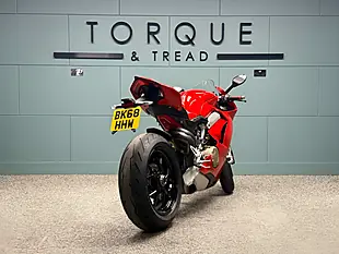 Used 2019 Ducati Panigale V4 Super Sports Red - Interior and Exterior details 4