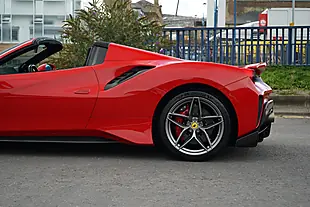 Used 2019 Ferrari 488 Spider Red - Interior and Exterior details 11