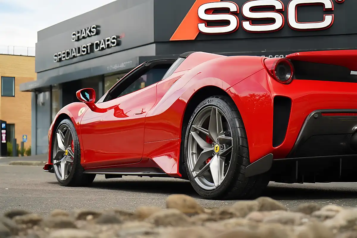 Used 2019 Ferrari 488 Spider Red - Interior and Exterior details 13